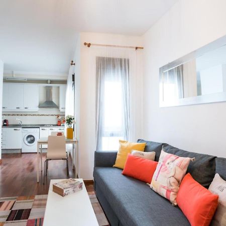 Holi-Rent Santa Marina Apartment Seville Exterior photo