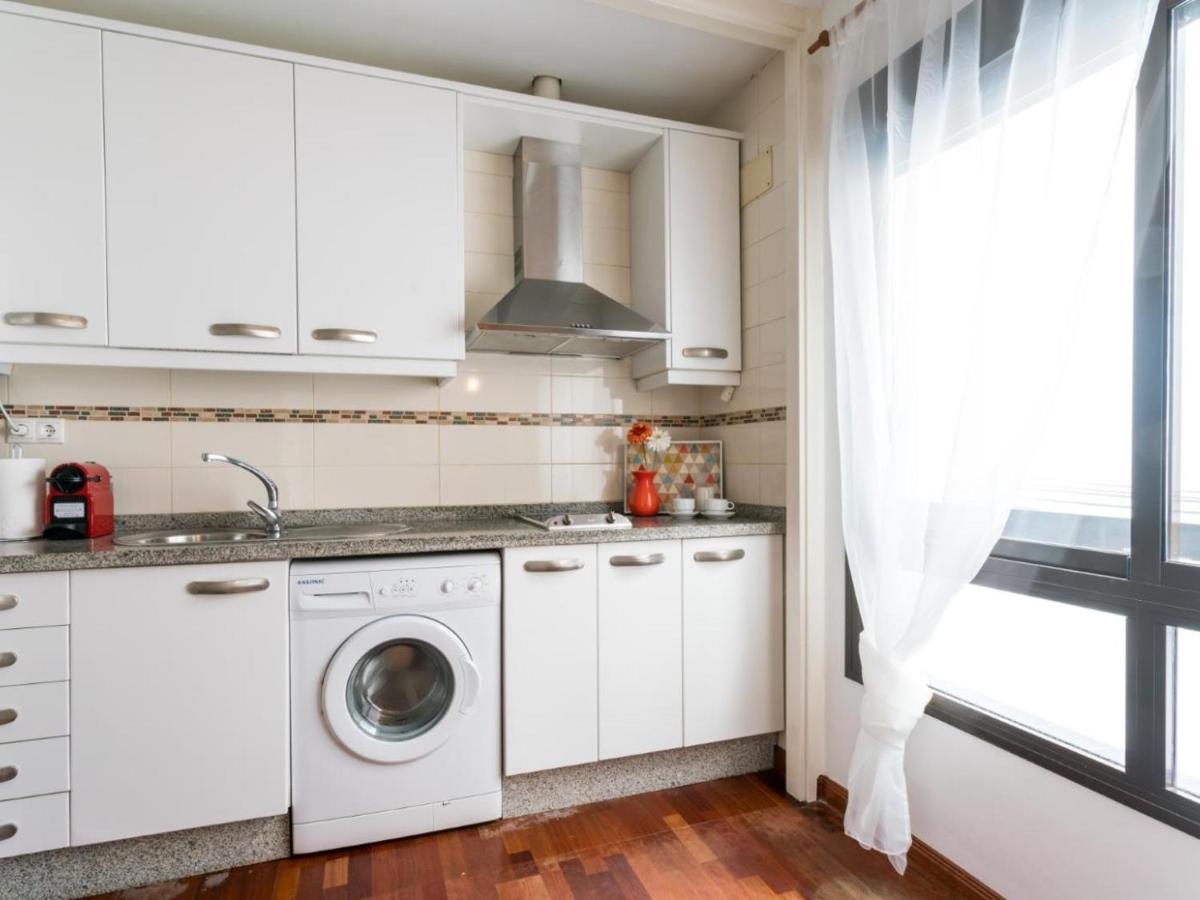 Holi-Rent Santa Marina Apartment Seville Exterior photo